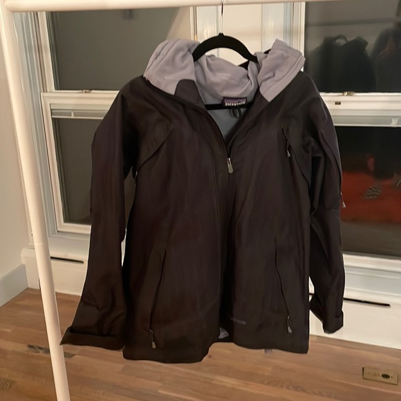 Patagonia, circa 2005. Dark grey ski parka shell, size L. - Picture 1 of 6